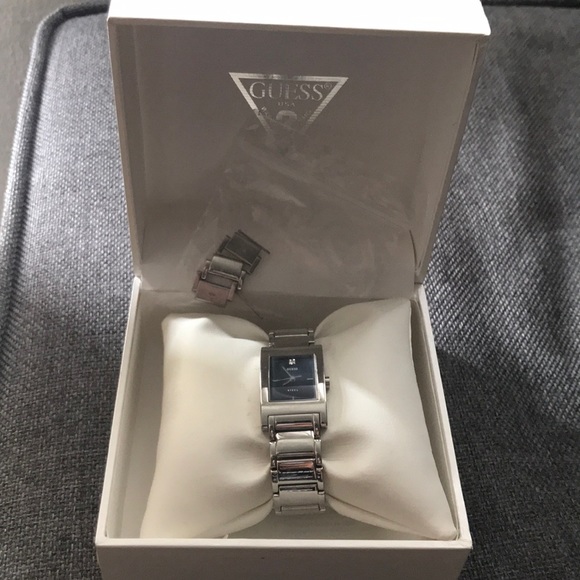 Matching Guess watch - Picture 2 of 8